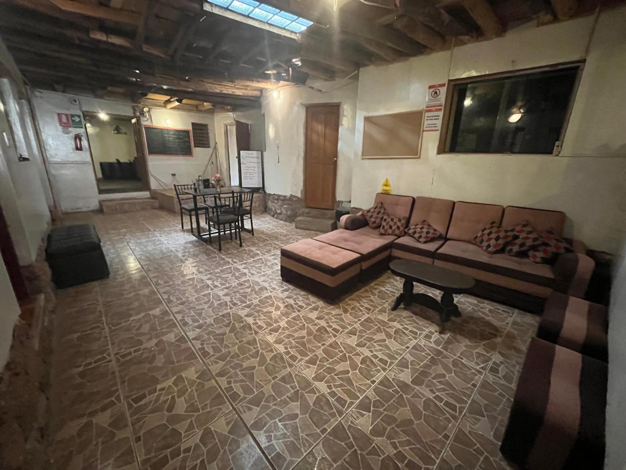 Intihuatana Hostel Pisac Buitenkant foto